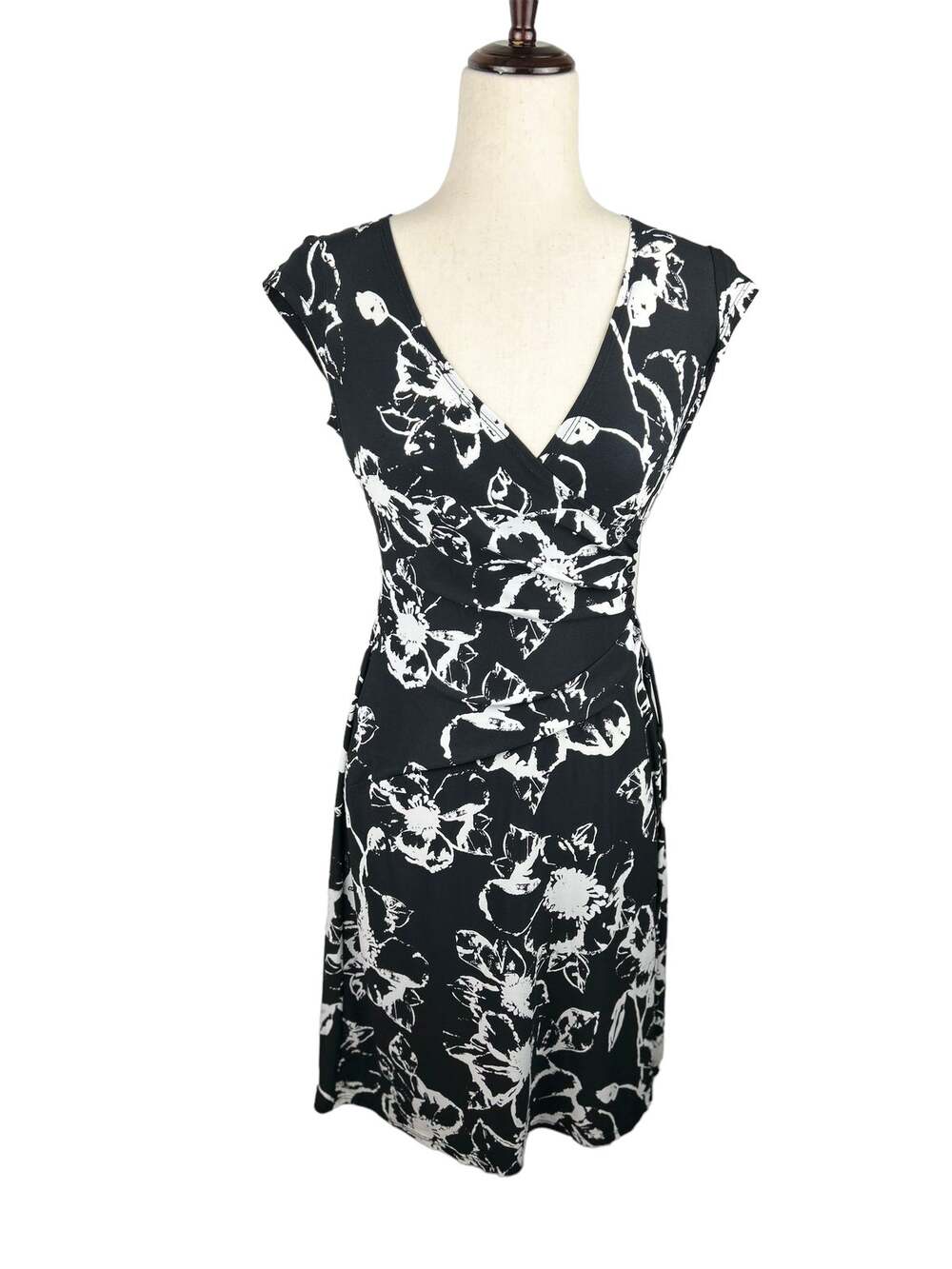 Evan Picone Black & White Ruched Side Dress Soft Stretch Size 2 Petite EUC